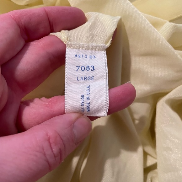 Vintage Warner’s All Nylon Nightgown Nightie Lingerie Size Large Yellow - Picture 5 of 5